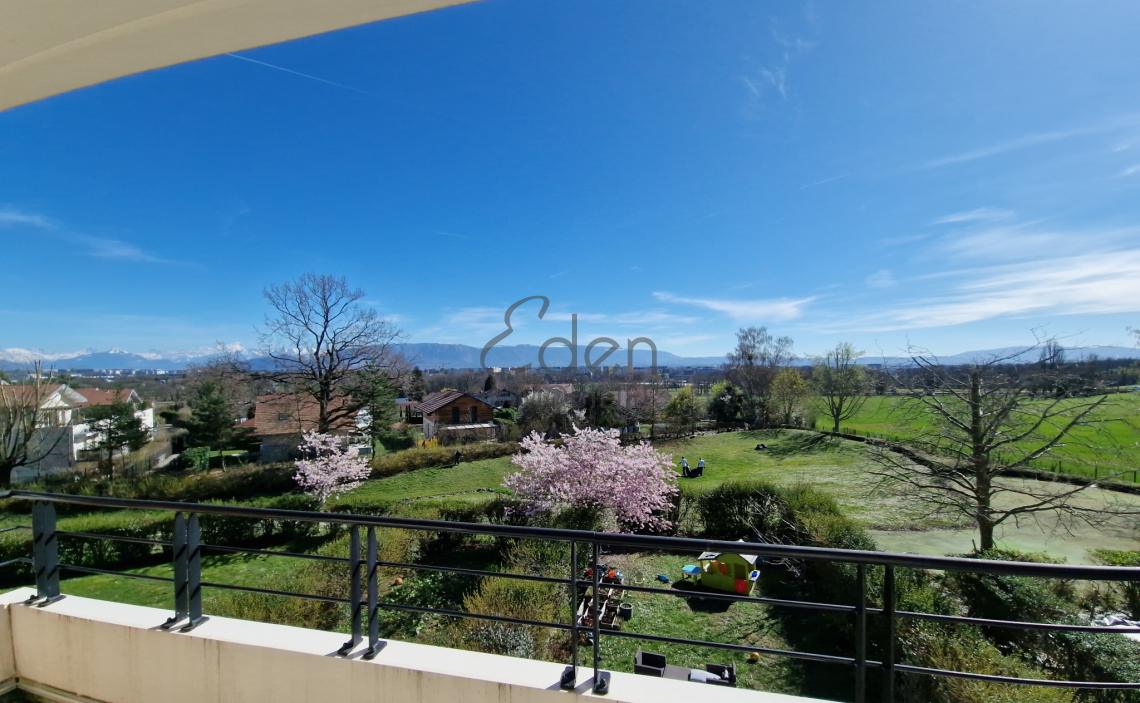Appartement T3 avec grand balcon et garage   Secteur idéal P
