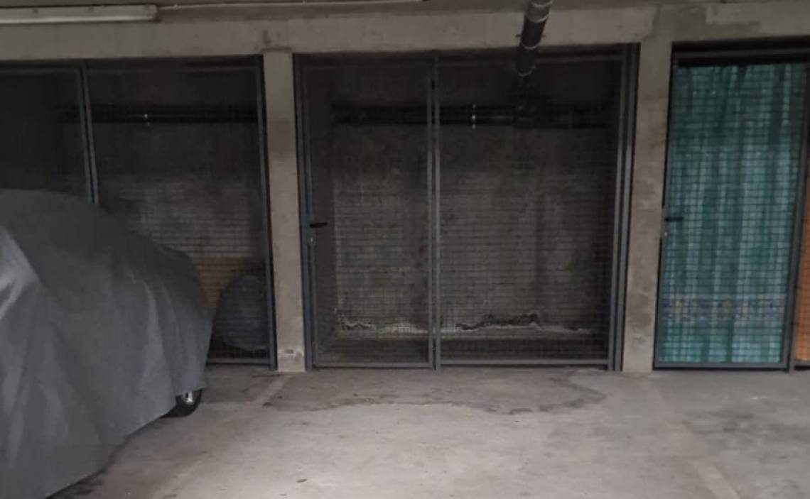 ORNEX - PARKING en sous sol ave CAVE attenante